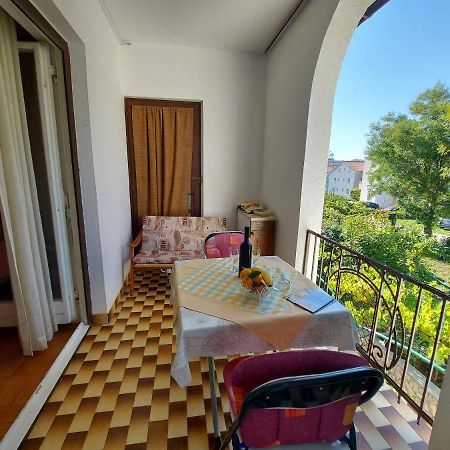 Apartments Fam Tomasic Baška Eksteriør bilde