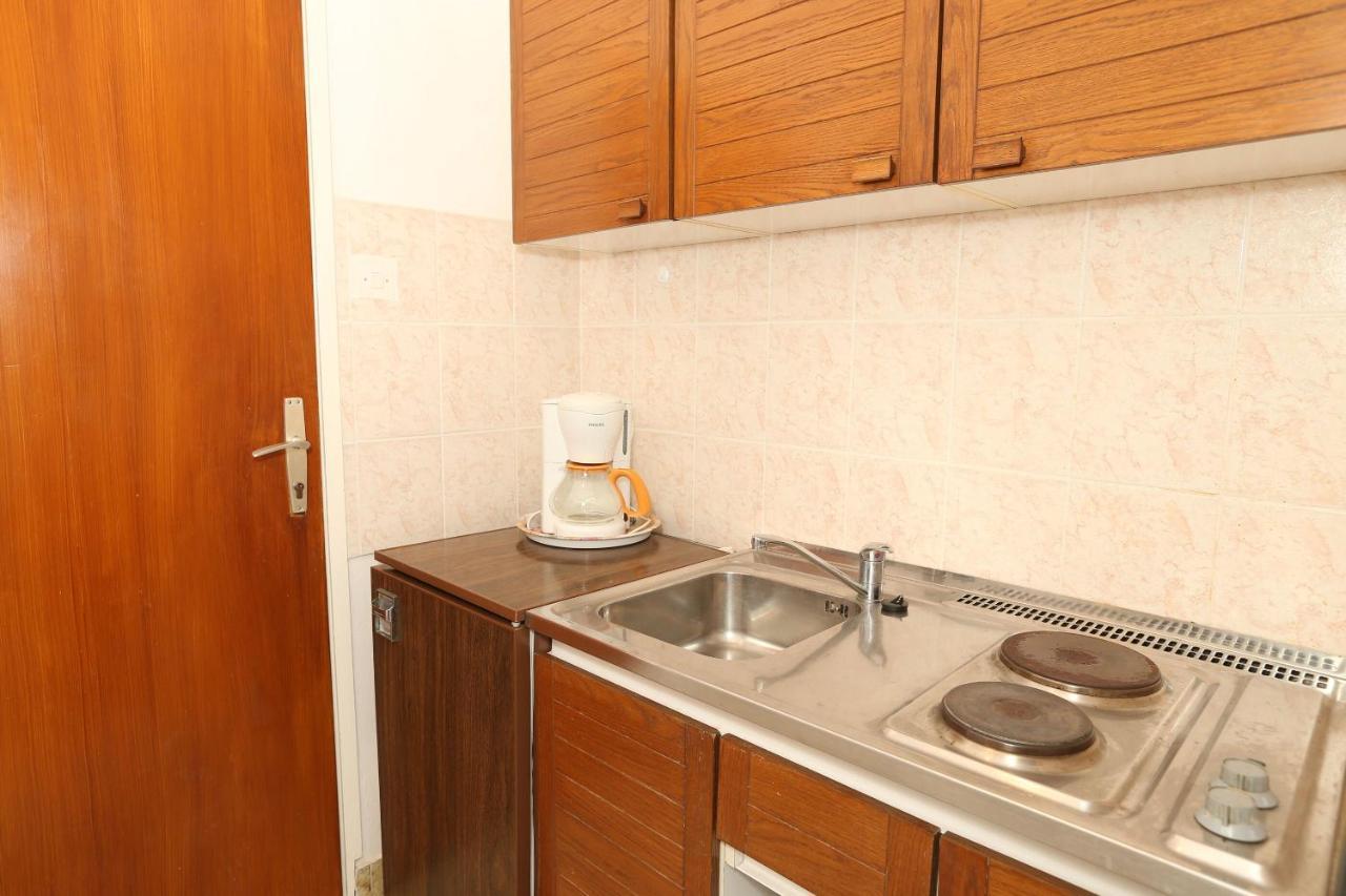 Apartments Fam Tomasic Baška Eksteriør bilde