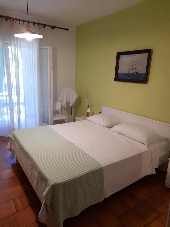 Apartments Fam Tomasic Baška Eksteriør bilde