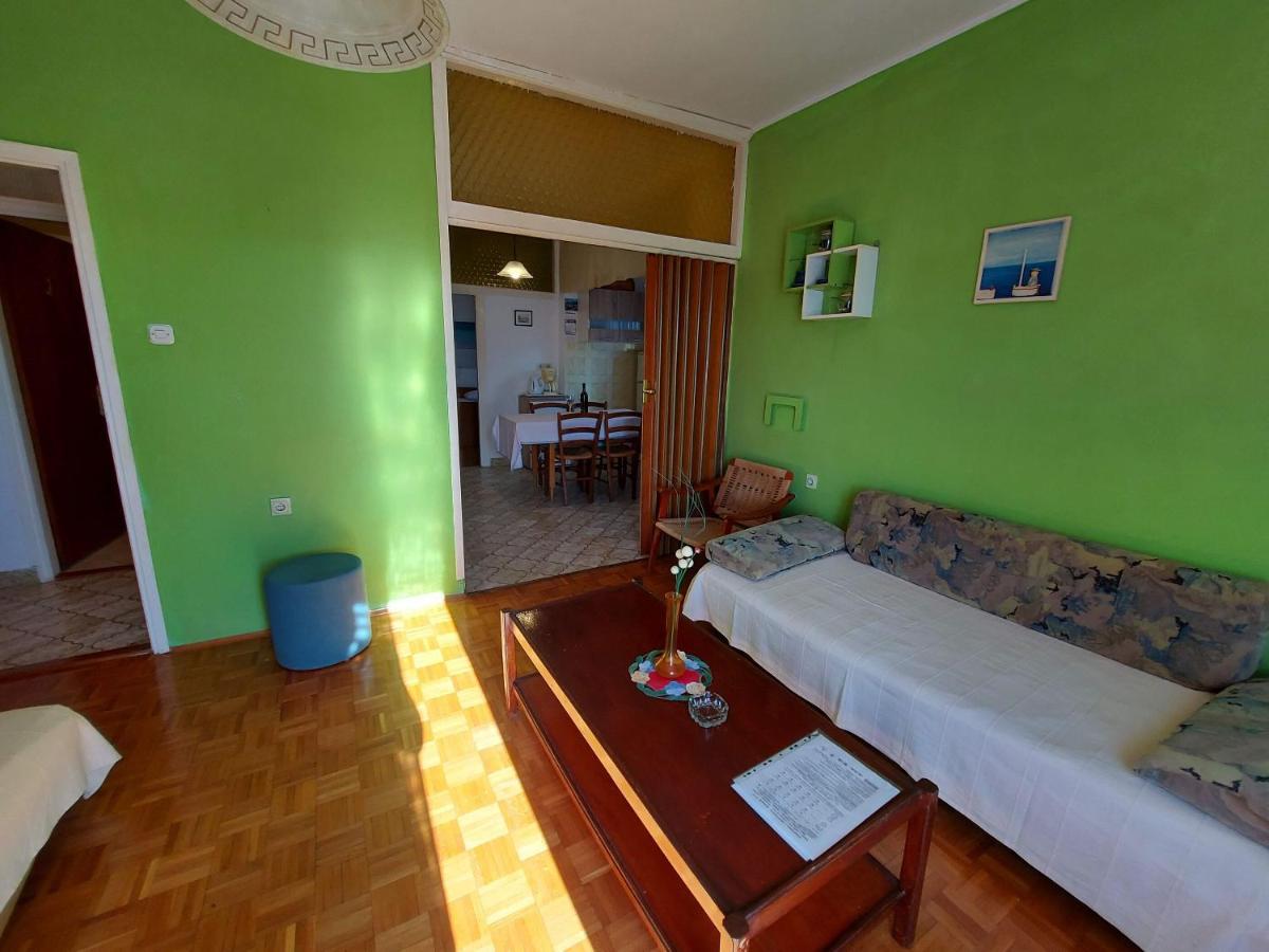 Apartments Fam Tomasic Baška Eksteriør bilde
